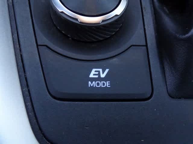 Thumbnail: 2022 Toyota RAV4 - 29