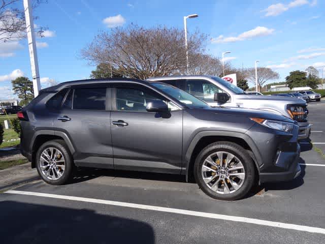 Thumbnail: 2021 Toyota RAV4 - 4