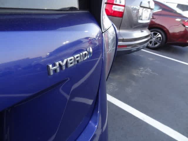Thumbnail: 2017 Toyota Prius - 5