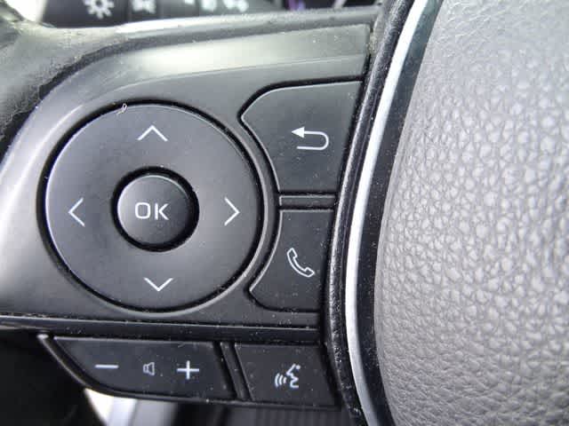 Thumbnail: 2021 Toyota RAV4 - 21