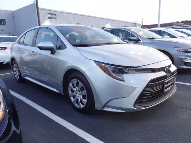 Thumbnail: 2023 Toyota Corolla - 4