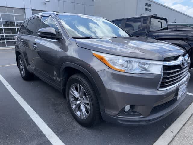 Thumbnail: 2014 Toyota Highlander - 2