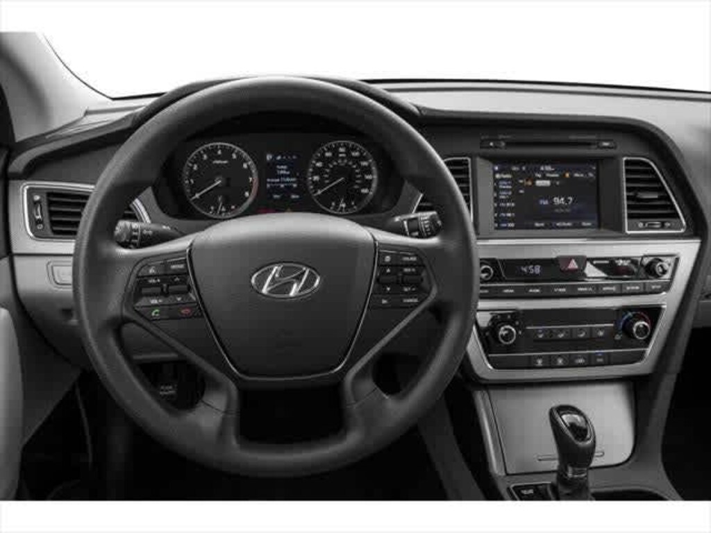 Used 2015 Hyundai Sonata SE Sedan