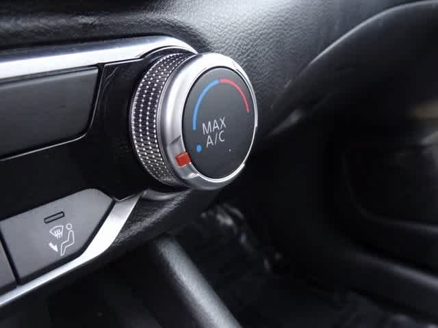 Thumbnail: 2022 Nissan Sentra - 18