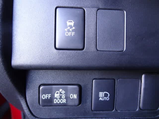 Thumbnail: 2023 Toyota Tacoma - 15