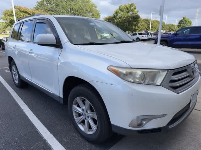 Thumbnail: 2011 Toyota Highlander - 2