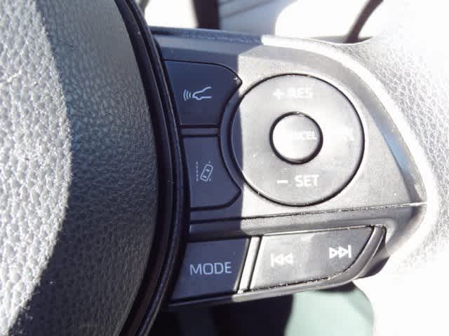 Thumbnail: 2022 Toyota RAV4 - 16