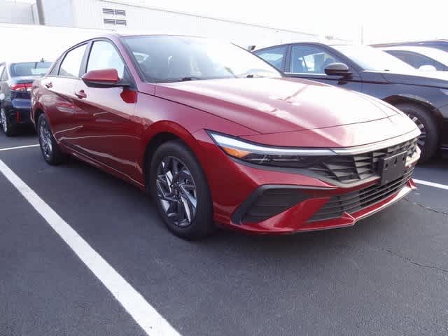 Thumbnail: 2024 Hyundai Elantra - 3