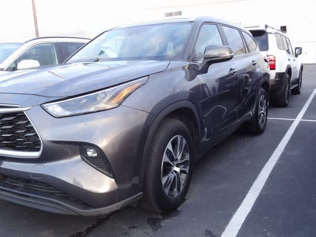 Thumbnail: 2023 Toyota Highlander - 1