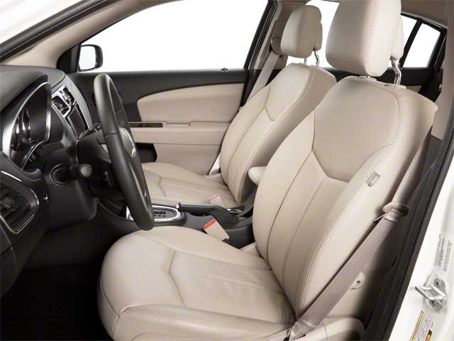 Thumbnail: 2013 Chrysler 200 - 6