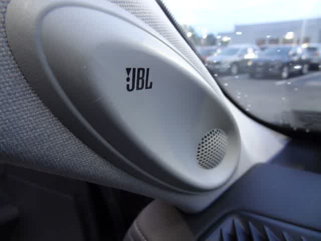 Thumbnail: 2021 Toyota Highlander - 16
