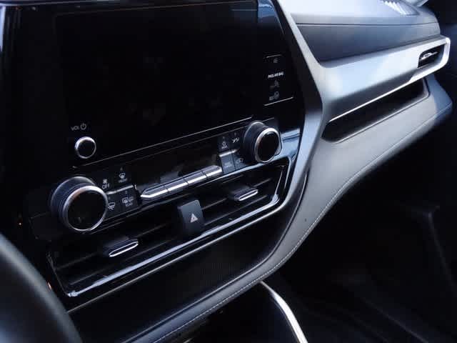 Thumbnail: 2024 Toyota Highlander - 8
