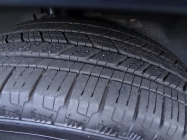 Thumbnail: 2017 Jeep Cherokee - 25