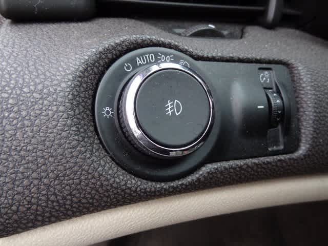 Thumbnail: 2013 Chevrolet Malibu - 13