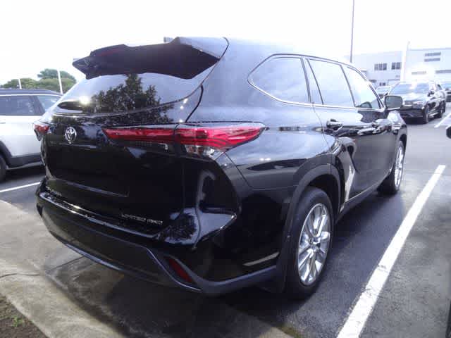 Thumbnail: 2021 Toyota Highlander - 4