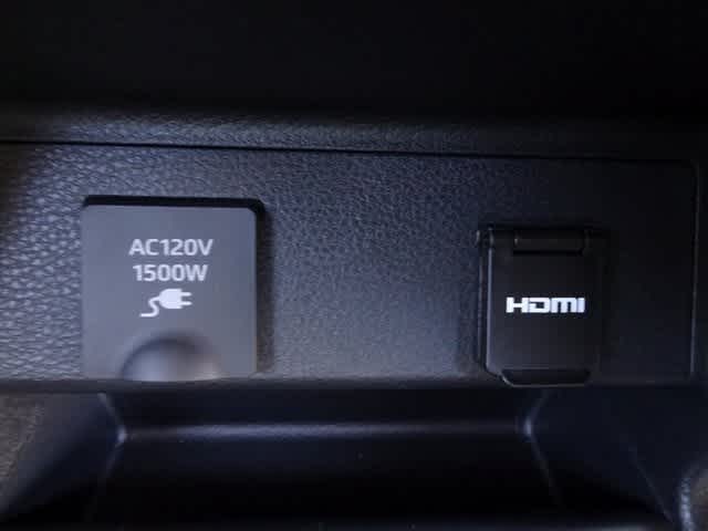 Thumbnail: 2023 Toyota Sienna - 24