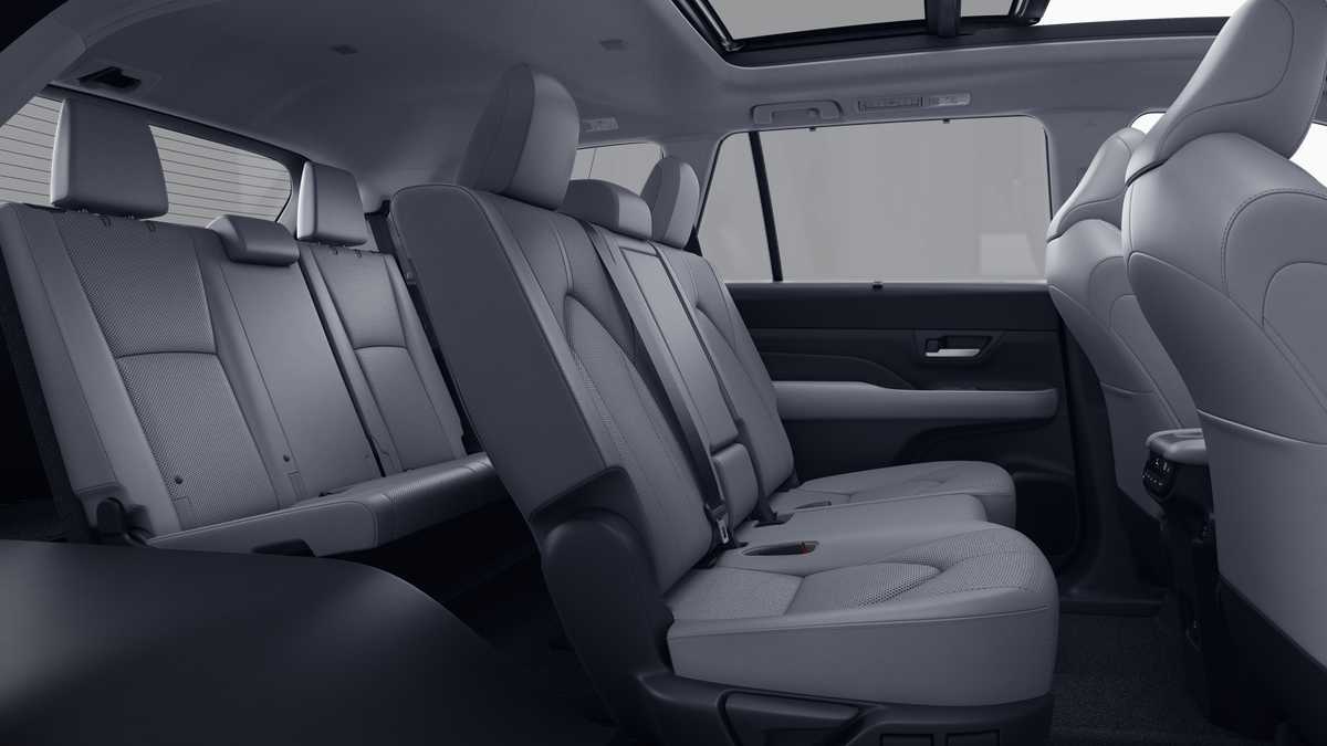 Thumbnail: 2025 Toyota Grand Highlander - 21