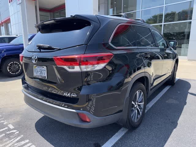 Thumbnail: 2019 Toyota Highlander - 3