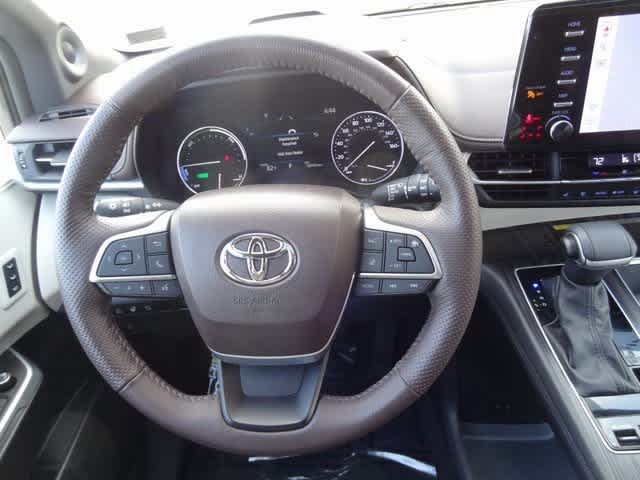 Thumbnail: 2023 Toyota Sienna - 26