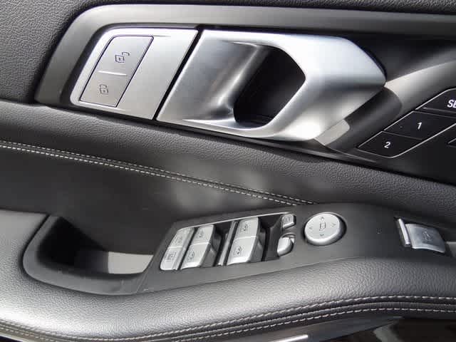 Thumbnail: 2020 BMW X7 - 27