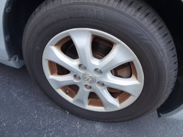 Thumbnail: 2011 Toyota Camry - 14