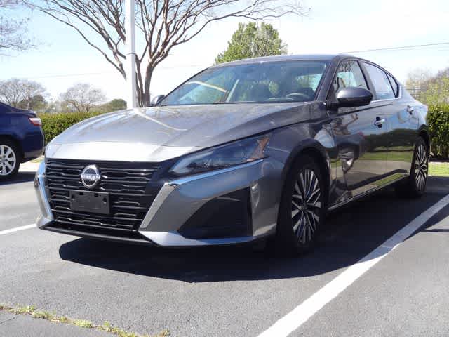 Thumbnail: 2023 Nissan Altima - 1