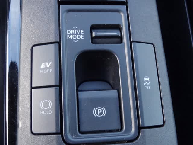 Thumbnail: 2024 Toyota Prius - 17