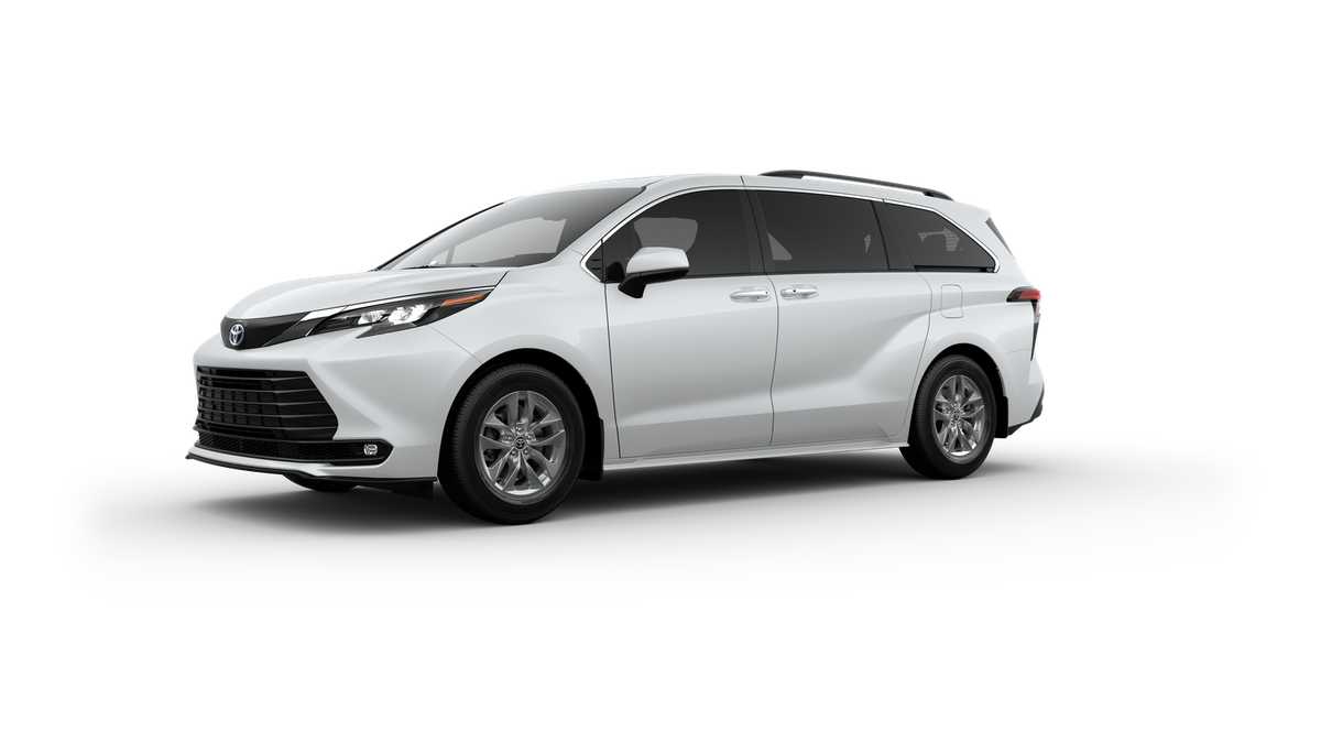 Thumbnail: 2025 Toyota Sienna - 2