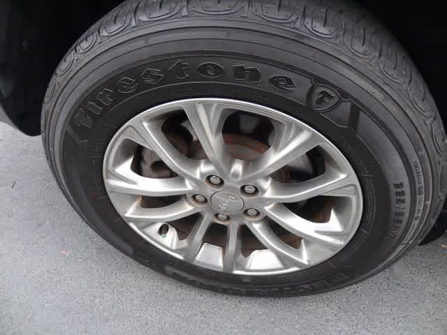 Thumbnail: 2020 Jeep Cherokee - 21