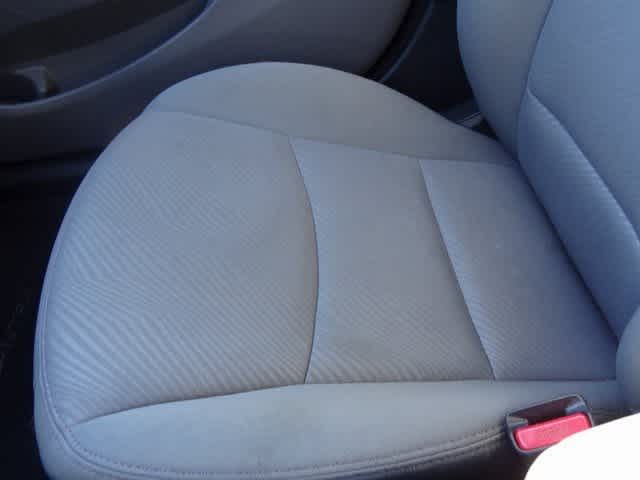 Thumbnail: 2013 Hyundai Elantra - 16