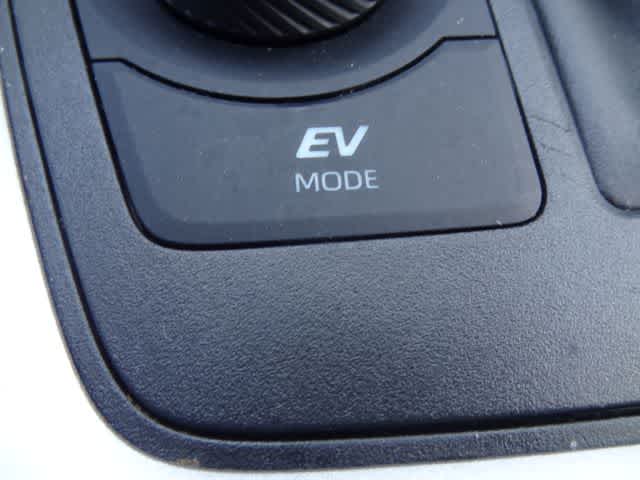 Thumbnail: 2025 Toyota RAV4 - 25