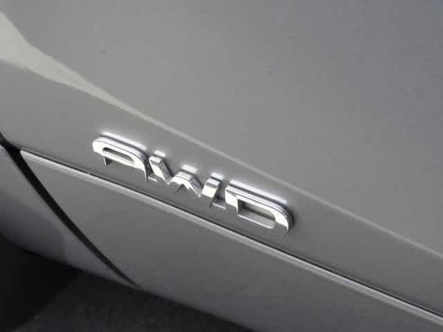 Thumbnail: 2021 Toyota Highlander - 16