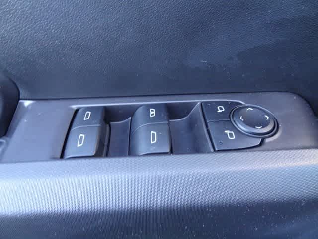 Thumbnail: 2024 Chevrolet Colorado - 9