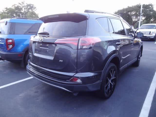 Thumbnail: 2018 Toyota RAV4 - 4
