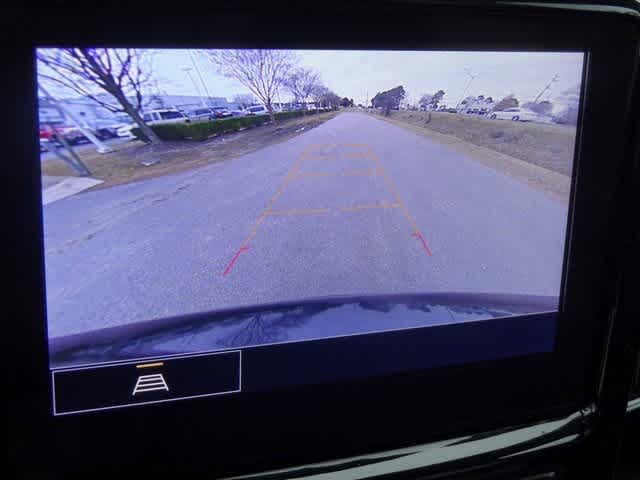 Thumbnail: 2023 Chevrolet Traverse - 28