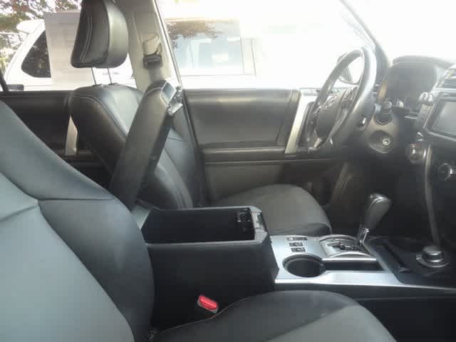 Thumbnail: 2017 Toyota 4Runner - 10