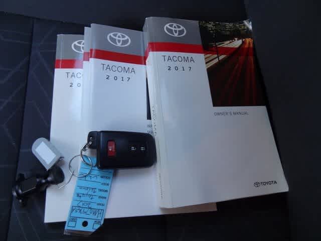 Thumbnail: 2017 Toyota Tacoma - 31