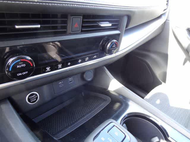 Thumbnail: 2023 Nissan Rogue - 19