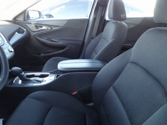 Thumbnail: 2022 Chevrolet Malibu - 7