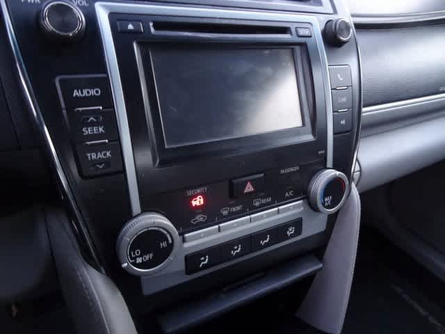 Thumbnail: 2012 Toyota Camry - 10