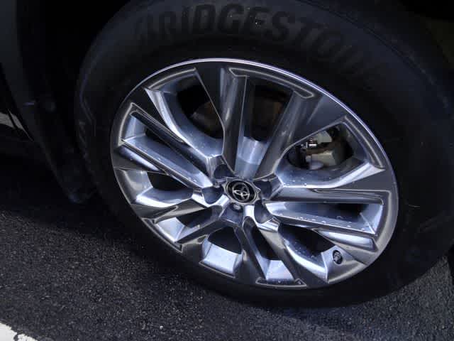 Thumbnail: 2021 Toyota Highlander - 21