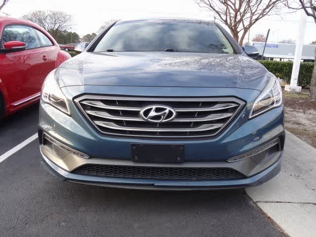 Thumbnail: 2017 Hyundai Sonata - 2