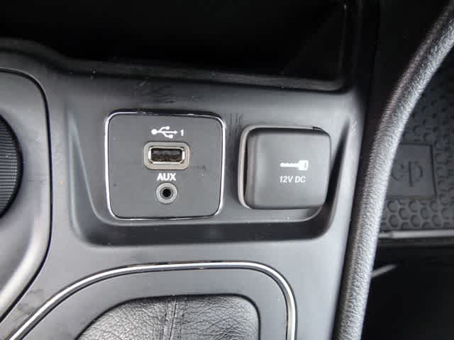 Thumbnail: 2020 Jeep Cherokee - 13