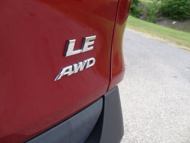 Thumbnail: 2021 Toyota RAV4 - 33