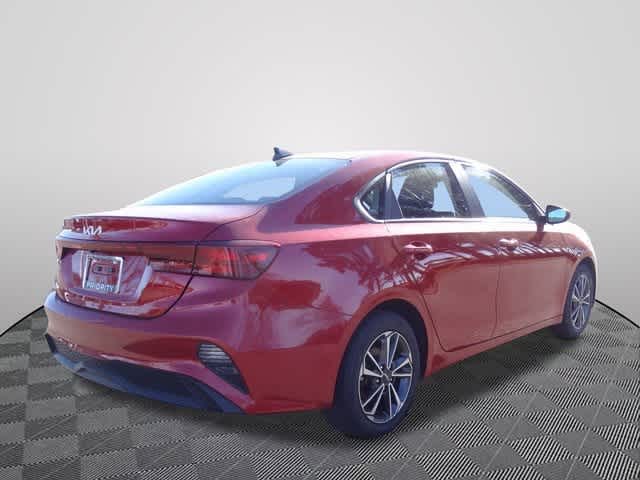 Thumbnail: 2024 Kia Forte - 3