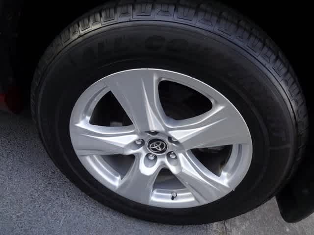 Thumbnail: 2023 Toyota Highlander - 13