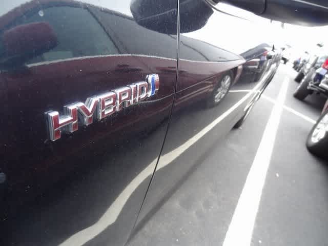 Thumbnail: 2012 Toyota Camry - 17