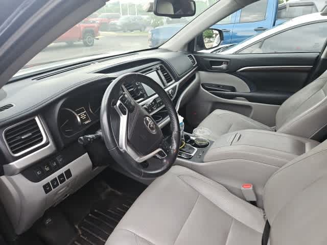 Thumbnail: 2015 Toyota Highlander - 1