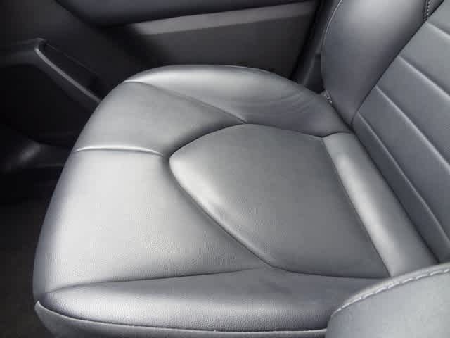 Thumbnail: 2023 Toyota Highlander - 17