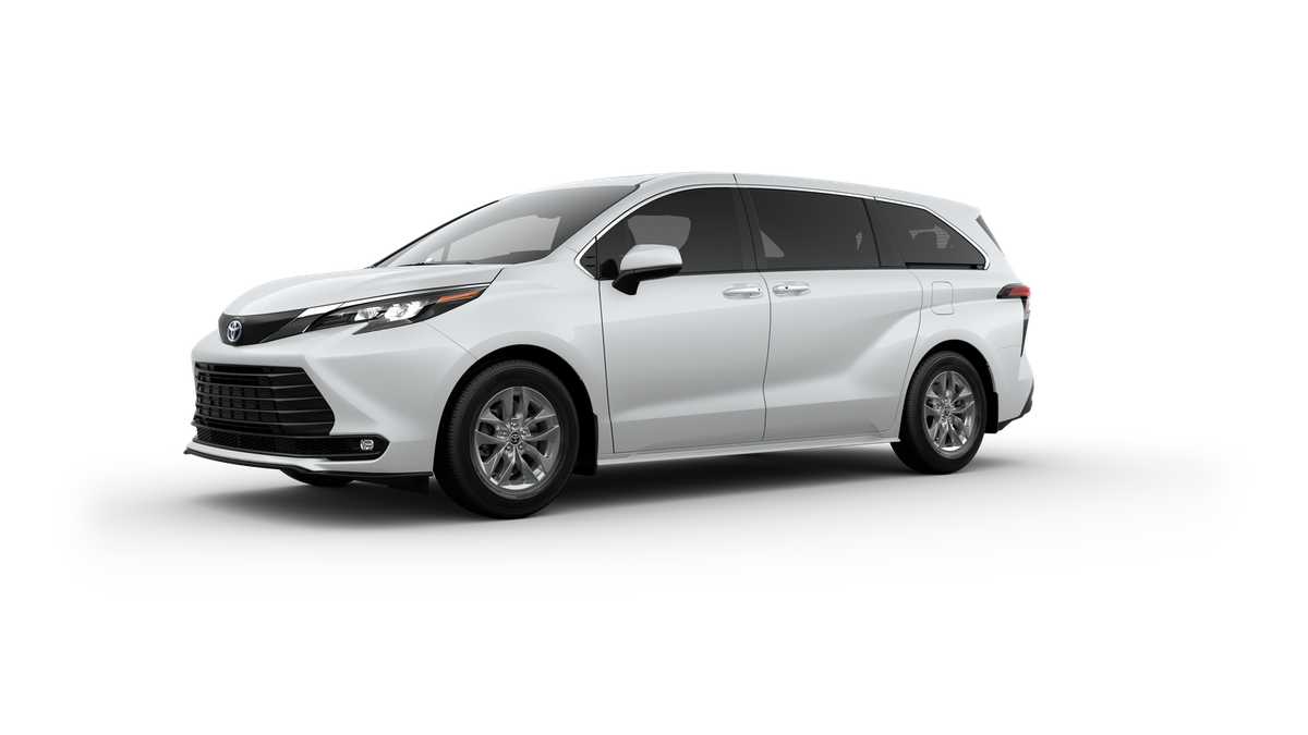 Thumbnail: 2025 Toyota Sienna - 2